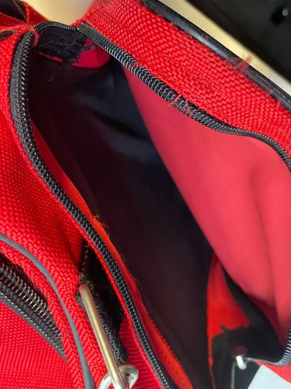 American Uni travel duffle bag 18